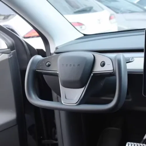 Model 3/Y Plaid Style Yoke Steering Wheel